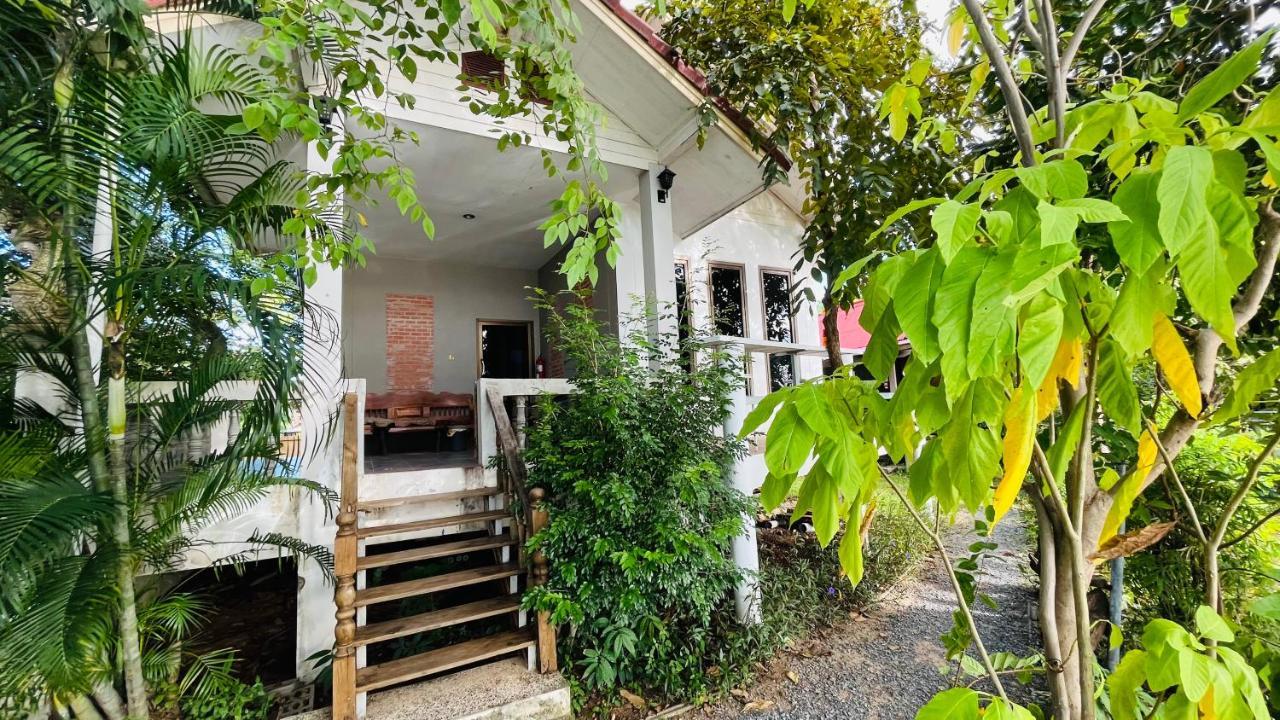 Moon River Resort Phimai Zewnętrze zdjęcie