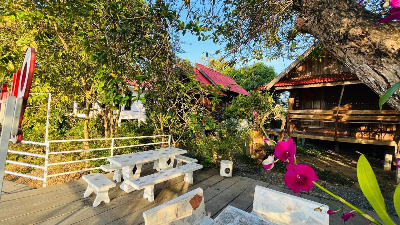 Moon River Resort Phimai Zewnętrze zdjęcie