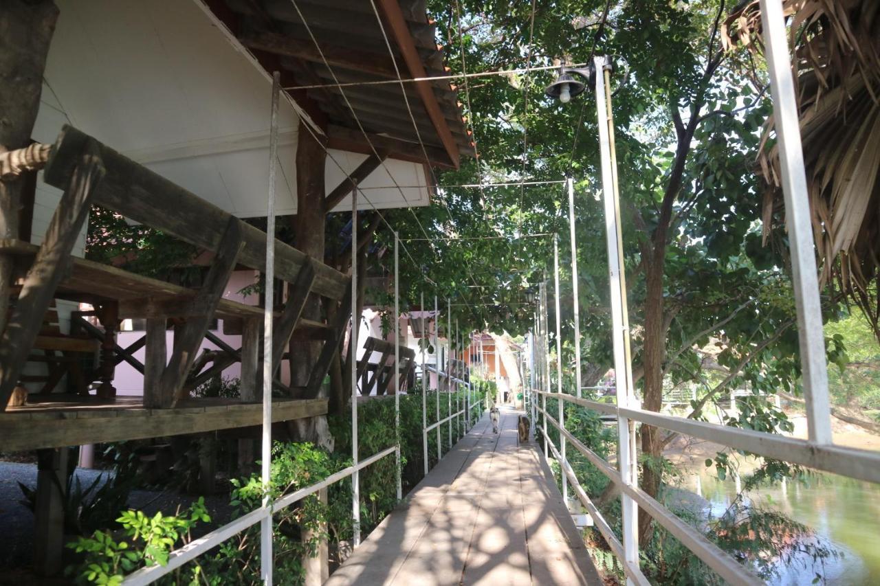 Moon River Resort Phimai Zewnętrze zdjęcie